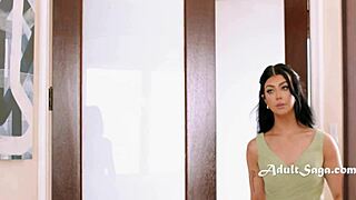 jealousy bites her big dildo doesnt - hollyday