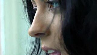 Teen sucking gets tongued