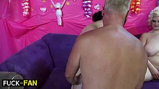 squirting milf beverly gets double teamed by ralph in this homemade scene.