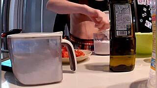 変態貧乳ヤリマン不倫人妻の中出し三昧の２日間。part3【素人中出しハメ撮り】舞30代中出し大好きパイパン主婦。