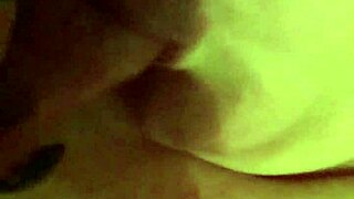 a real bbw housewife enjoys close-up action