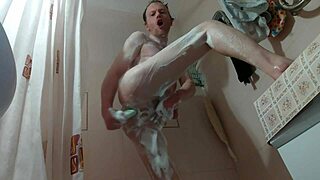 Lanatuls anal slut whore gets fast hard assfucking mancunt pussy with shampoo bottle in bathtub