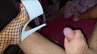 that mature babe in plaid loves fucking