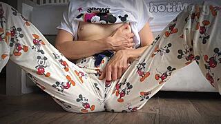 Big Squirt Japanese Teen Masturbates Wet Pussy