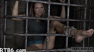 i'm into femdom sadomasochism, it's hawt