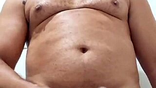 yuri gaucho brazilian bear amateur handjob and cumload