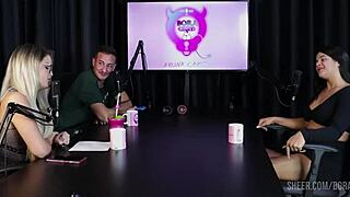 Compilados da Val Mineirinha no Bora Cast com Bruna Carlos Watch on Sheer Red