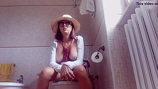 Bestemmio Mentre Sono Al Cesso