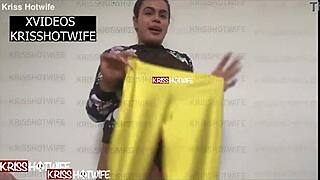 kriss hotwife vestindo uma roupa bem ousada e transparente para ir malhar na academia