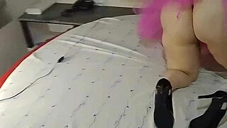 Vivi Guedez At The Motel Getting Up To All Sorts Of Mischief!