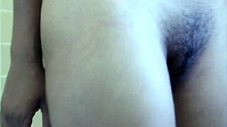 wanna see lisette shave her hairy pussy in the bathroom? 🛁✂️