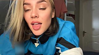 my best friend's girlfriend gave me an unforgettable blowjob while he went to the store