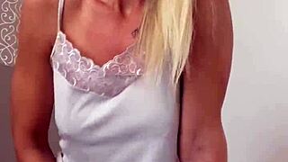 hey, check out this update from alineflavio, a cute blonde with big pussy lips in close up homemade vid