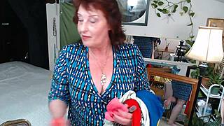 american roleplay with curvy women banging