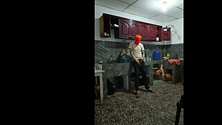 Curvy Latina Shakes Ass Without Touching