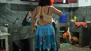 Curvy Latina Shakes Ass Without Touching