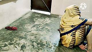 Indian Desi Maid Fucking With Hindi Audio