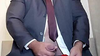 Yuri Gaúcho delivers a big boss cumshot