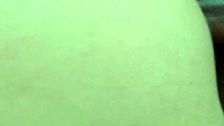 Panocha mojada de la puta de mi vecina