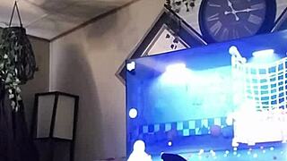 Goldielox sulu külotunda oyuncaklarla solo mastürbasyon anlatıyor