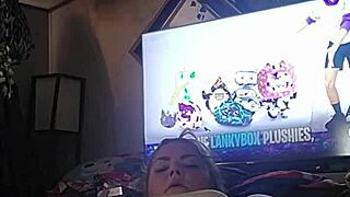 Goldielox sulu külotunda oyuncaklarla solo mastürbasyon anlatıyor