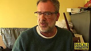 i luv this wam fetsh ebony babe ridin and throatin my cock