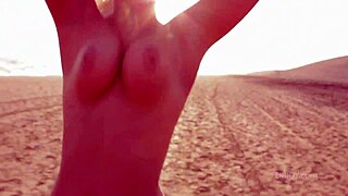 Marry Queen, Your Dream Babe