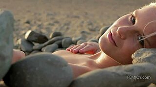 Marry Queen, Your Dream Babe