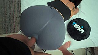 Hago Esta Rutina Todas Las Noches Con Mi Vecino Para Ejercitar Mi Gran Culo