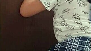 MI PROFESOR DE INGLES ME ENSENA MUY BIEN