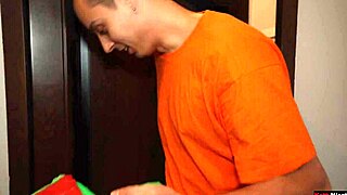 Foursome Orgy - Courier Agreed to Participate in Amateur Porn Filming - Double Facial