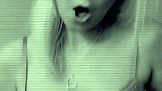 watch my girlfriend sucking me in the car