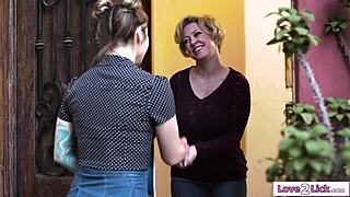 Fan Girl Licks Milf Voice Actress Of Her Favorite Character!