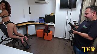 valentina souza shows big ass behind scenes