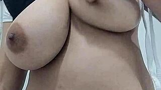 te gustar�a jugar con mis grandes pechos