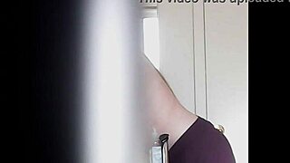 big boobs blonde changing, but is it voyeur?