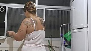 Would you flash in that nightie?