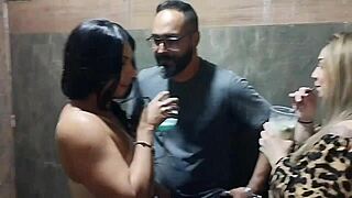 i gave my pussy to hung guy raw in swing bathroom, swallowed cum licking last drop