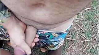 Is that little country girl dancing funk in the sugarcane field ready for some hot action?