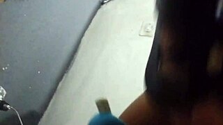 Luna Ferrari szopja kis 18+ faszt, ingyen tölti meg száját spermával