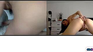 Webcam Lesbian Milf And Teen Masturbate