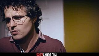 Wow, brunette girlfriend having sneaky sex with boyfriend!