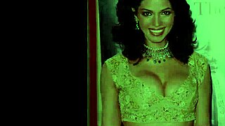 top 6 big boobs bollywood actresses 2017