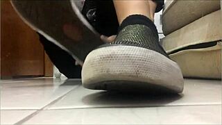 hey, watch this brazilian solo teasing with black socks removal and spitting on toes 😏