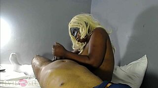 Clit Rubbing For A Thick Black Woman