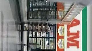 Candid teen 18+ booty in jeans