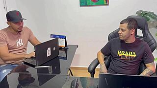 secretaria puta es despedida y se gana un ascenso