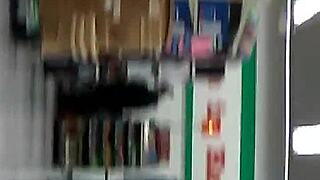 Candid teen 18+ booty in jeans