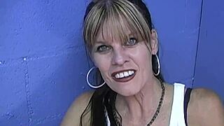 Busty cougar anjelica sucks bbc - gloryhole