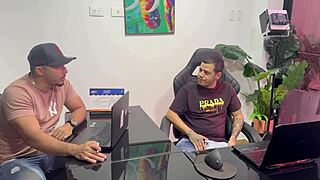 secretaria puta es despedida y se gana un ascenso